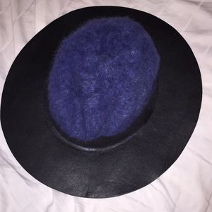 Black faux leather fedora with blue fur Panama